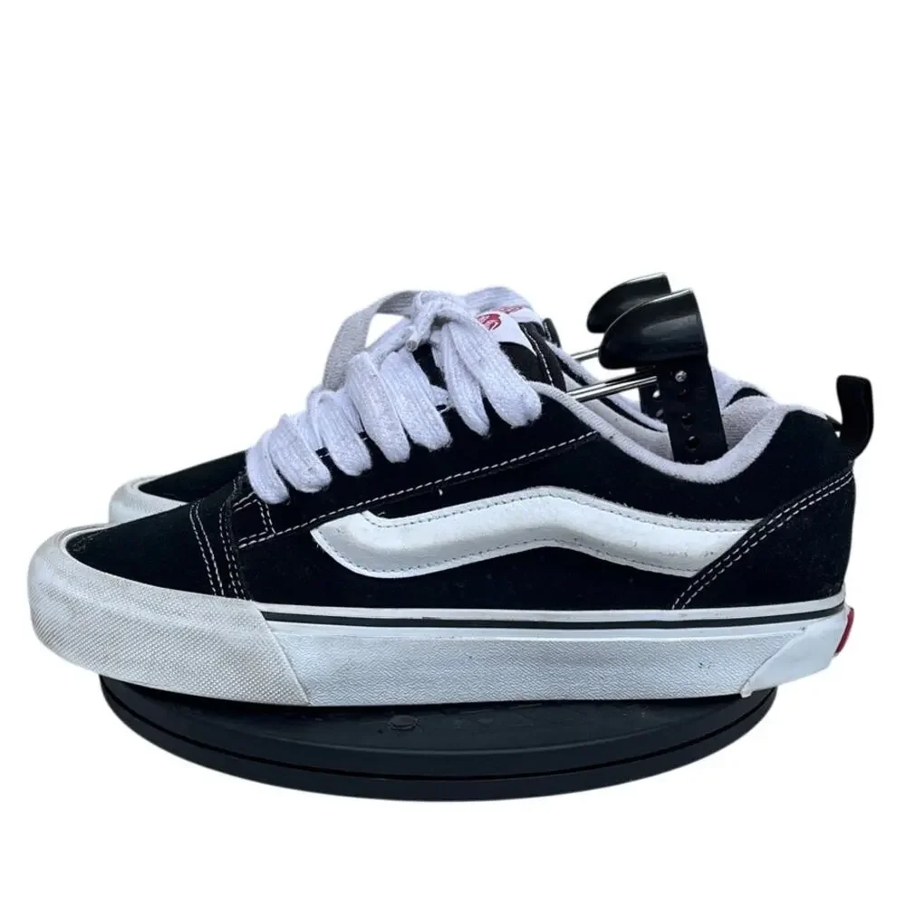 Unisex Vans Knu Skool VN0009QC6BT Suede Skate Athletic Sneaker SZ M7.5/W9 Black - Picture 1 of 6